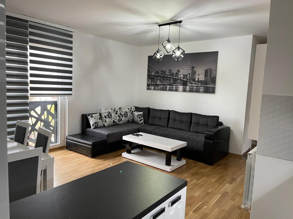Royal Residence Apartmani 2 Панчево Екстер'єр фото