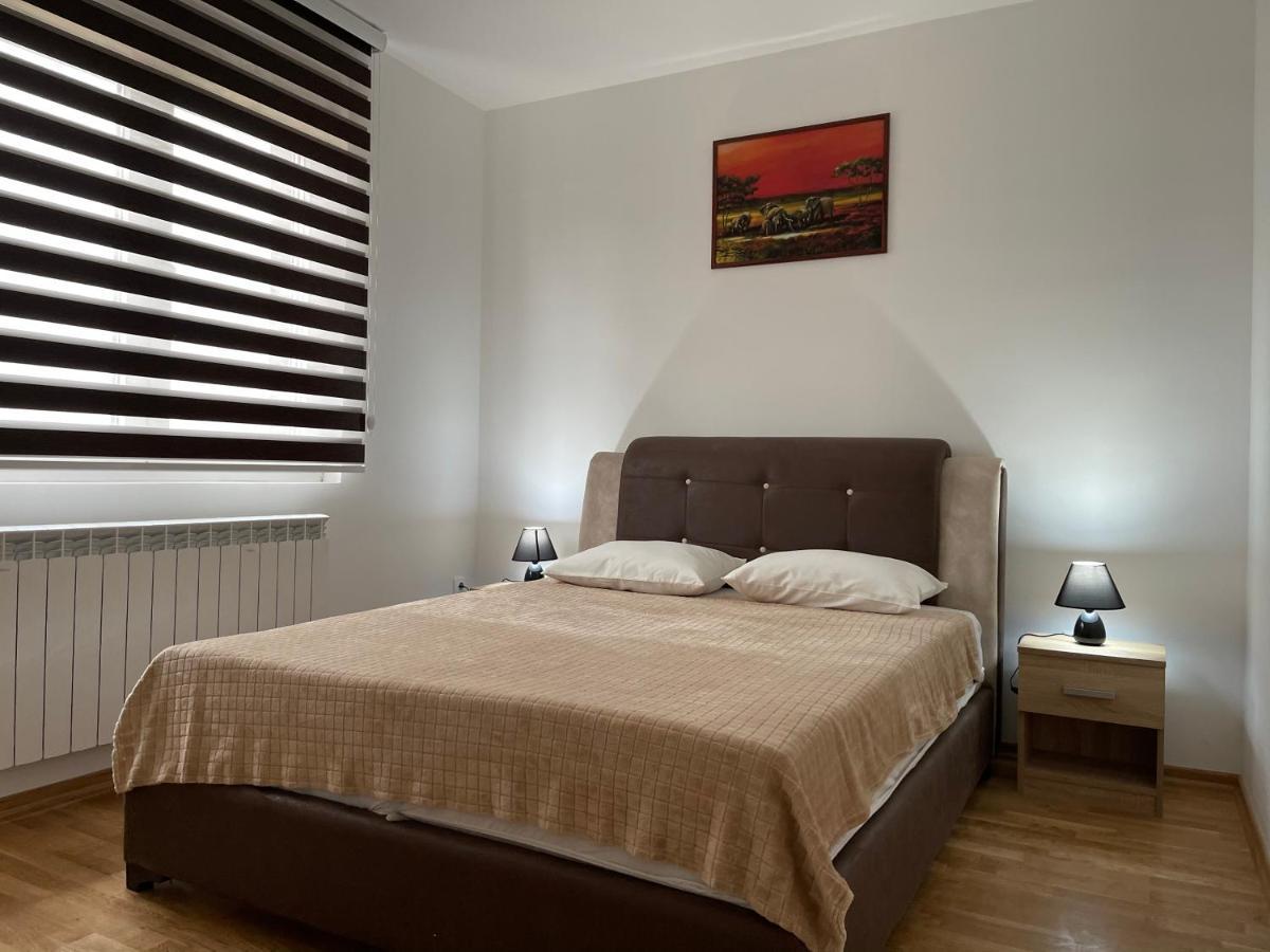 Royal Residence Apartmani 2 Панчево Екстер'єр фото
