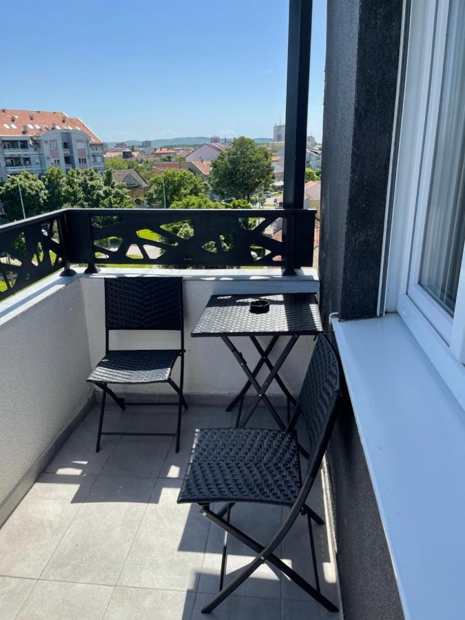 Royal Residence Apartmani 2 Панчево Екстер'єр фото